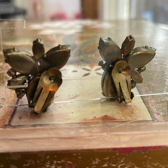 Vintage Alice Caviness Lava Rock Art Glass AB Rhinestone Clip On Earrings - Picture 5 of 10